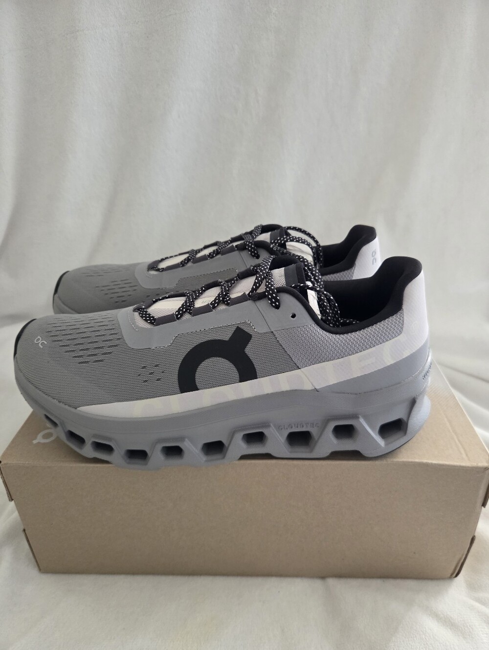 On Cloudmonster Mens Shoe Sneaker Alloy/Silver Running Size 9 NIB - Picture 3 of 8
